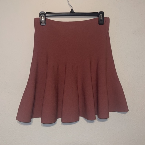 EXPRESS HIGH WAISTED BODY CONTOUR RUFFLE SWEATER SKIRT Size Small - Picture 5 of 7